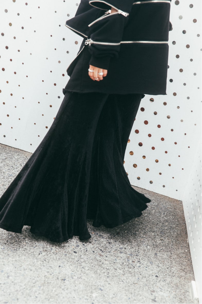 ZIP HOODIE / FLARE VOLUME PANTS --3