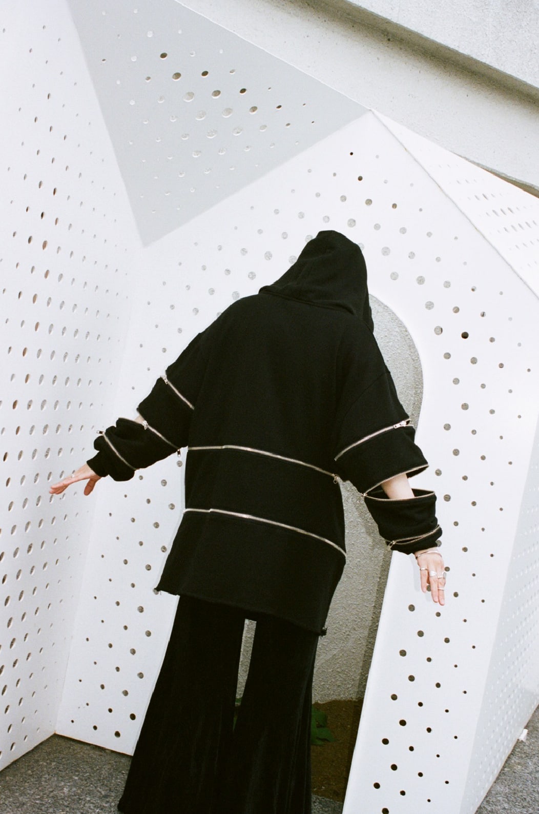 Kozue Akimoto × candy stripper