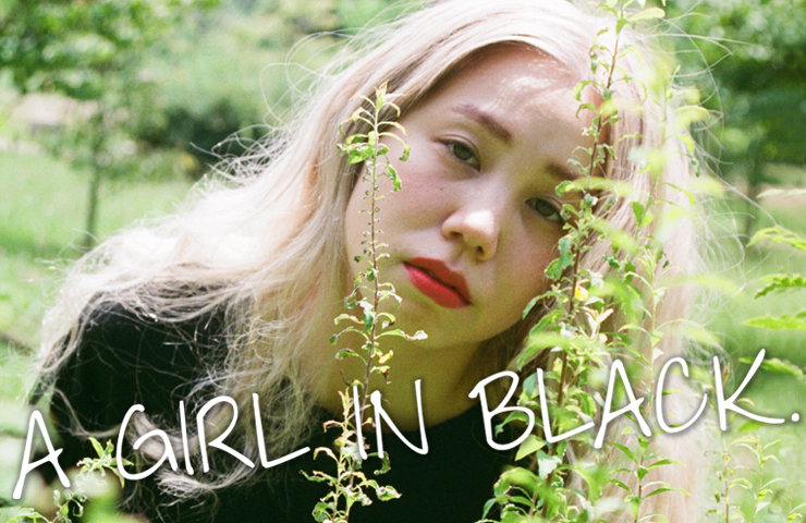 気になる最新ブラックアイテムコーデ