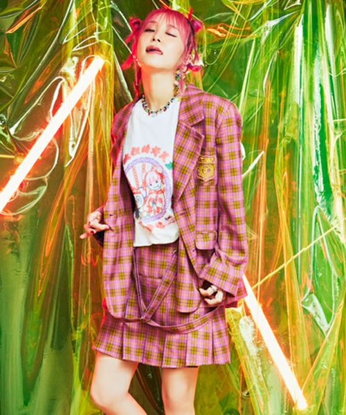 LiSA】LISA＆PEPE NEON SIGN TEE | Candy Stripper（キャンディ