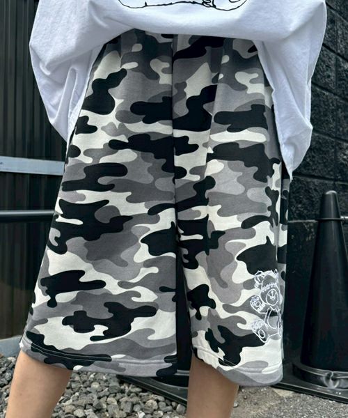 CAMOUFLAGE WIDE HALF PANTS | Candy Stripper（キャンディ