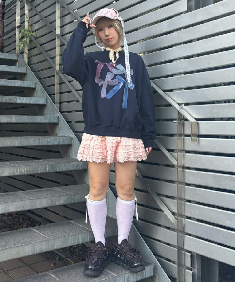 キャンディストリッパー RIBBON RIBBONスゥエットトップス RIBBON PRINT SWEAT | Candy Stripper（キャンディ ストリッパー